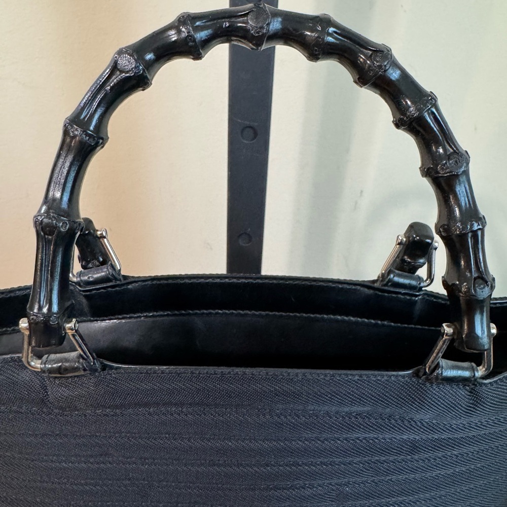 Gucci Elegant Black Tote Bag - Picture 11 of 16